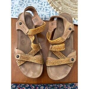 Taos Sandals Womens 10-10.5 Trulie Camel Slingback Strappy Beige Leather comfort
